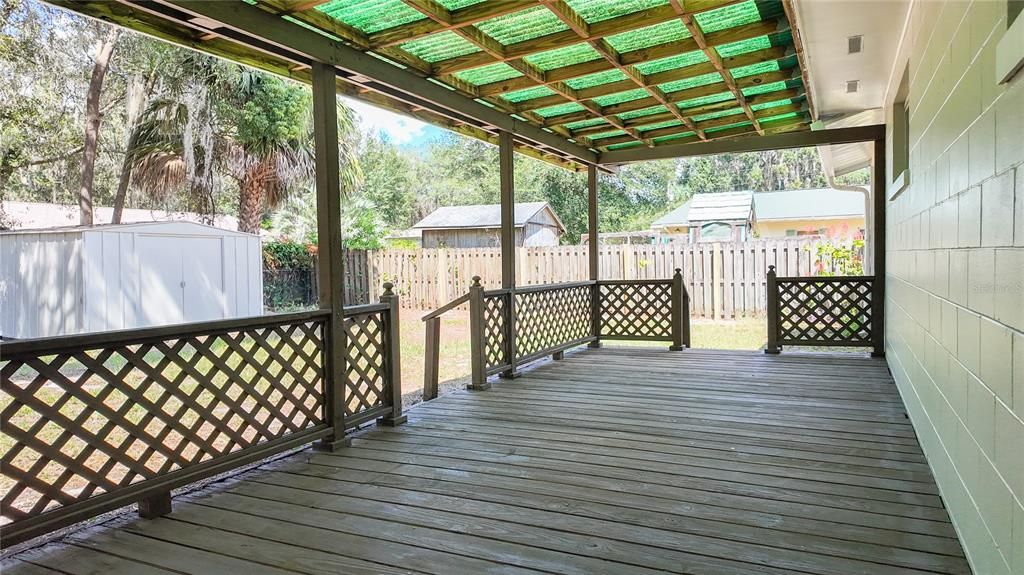 For Sale: $175,000 (2 beds, 1 baths, 1040 Square Feet)