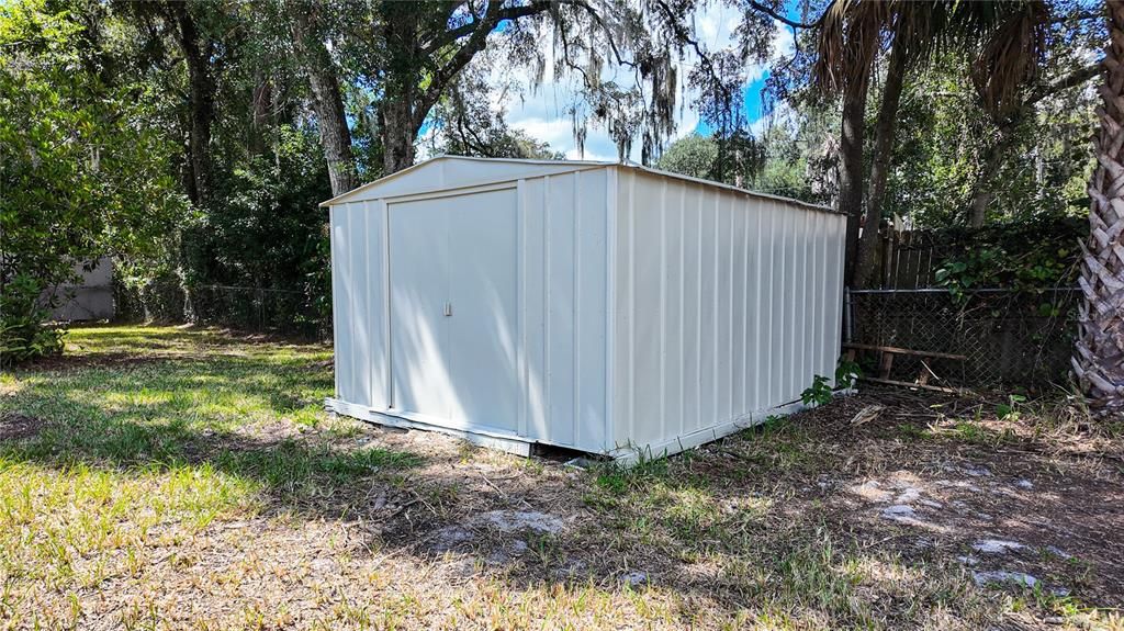 For Sale: $175,000 (2 beds, 1 baths, 1040 Square Feet)