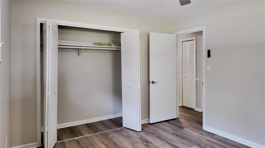 For Sale: $175,000 (2 beds, 1 baths, 1040 Square Feet)