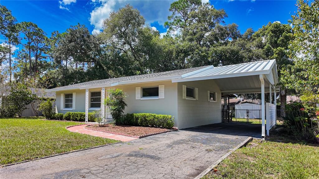 For Sale: $175,000 (2 beds, 1 baths, 1040 Square Feet)