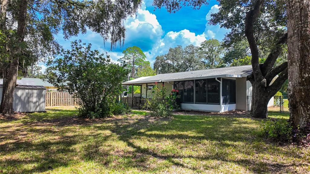 For Sale: $175,000 (2 beds, 1 baths, 1040 Square Feet)