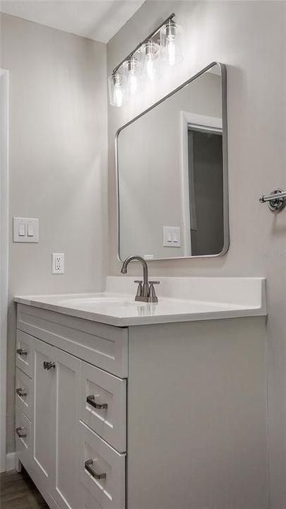 For Sale: $175,000 (2 beds, 1 baths, 1040 Square Feet)