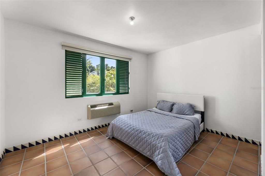 出租: $3,500 (3 贝兹, 2 浴室, 1881.3 平方英尺)