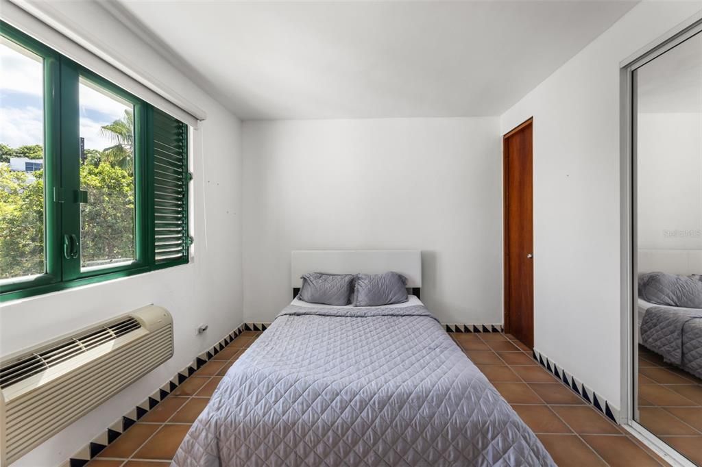 出租: $3,500 (3 贝兹, 2 浴室, 1881.3 平方英尺)