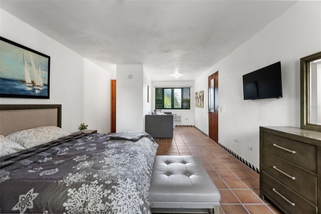 出租: $3,500 (3 贝兹, 2 浴室, 1881.3 平方英尺)