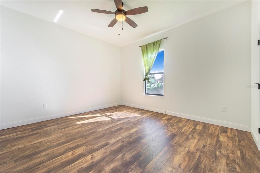 For Sale: $495,000 (4 beds, 2 baths, 2756 Square Feet)