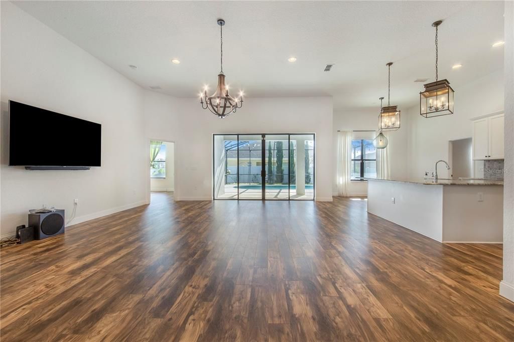 For Sale: $495,000 (4 beds, 2 baths, 2756 Square Feet)