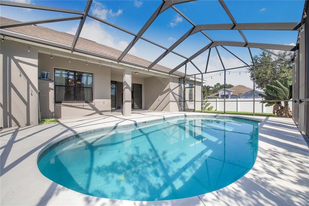 For Sale: $495,000 (4 beds, 2 baths, 2756 Square Feet)