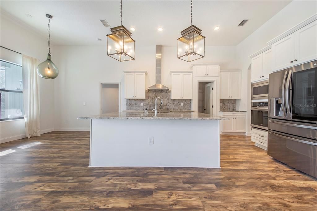 For Sale: $495,000 (4 beds, 2 baths, 2756 Square Feet)