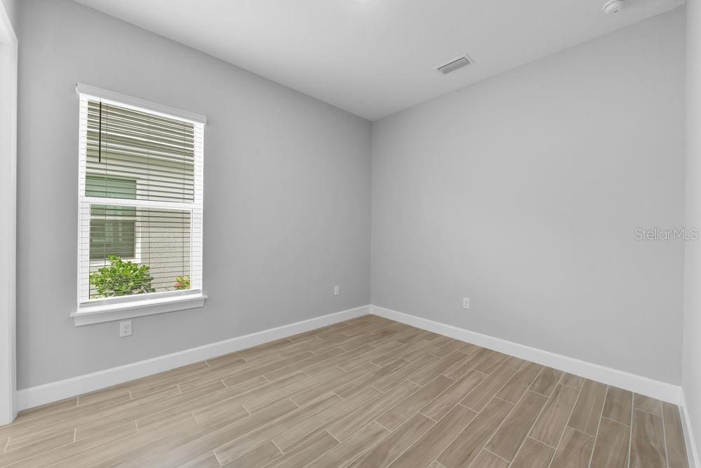 Под контрактом: $1,163,693 (3 спален, 3 ванн, 2375 Квадратных фут)