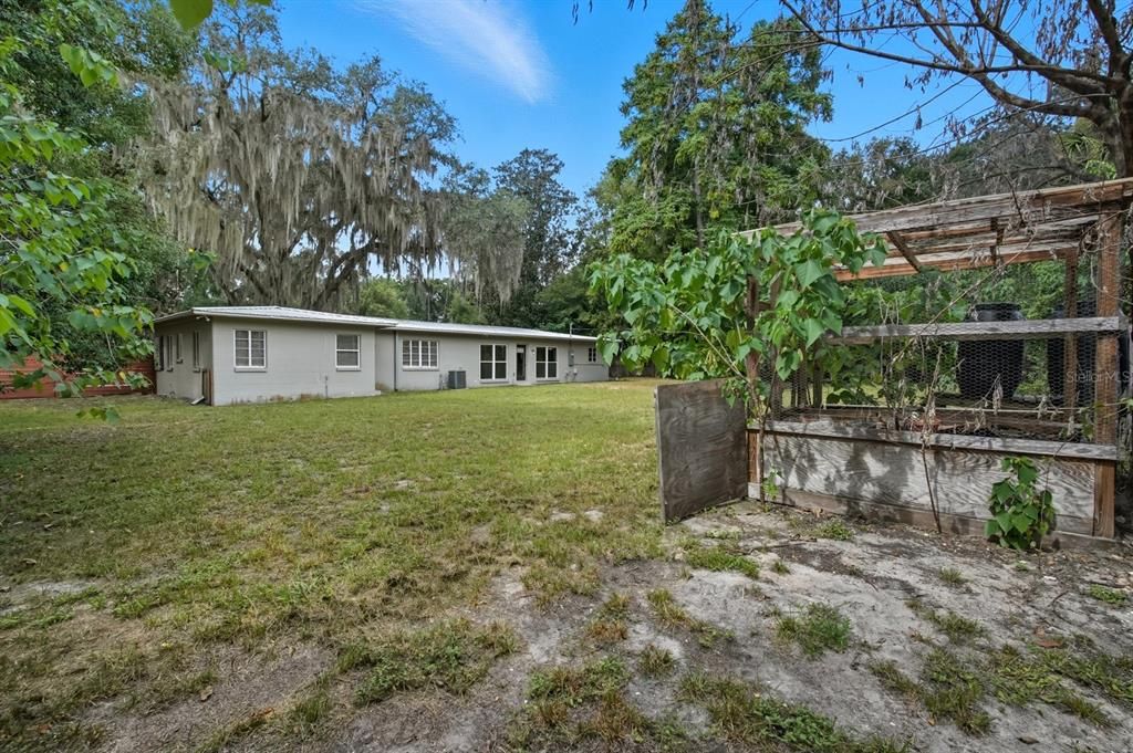 For Sale: $289,000 (3 beds, 2 baths, 1472 Square Feet)