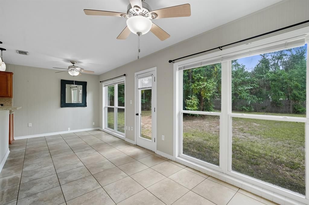 For Sale: $289,000 (3 beds, 2 baths, 1472 Square Feet)