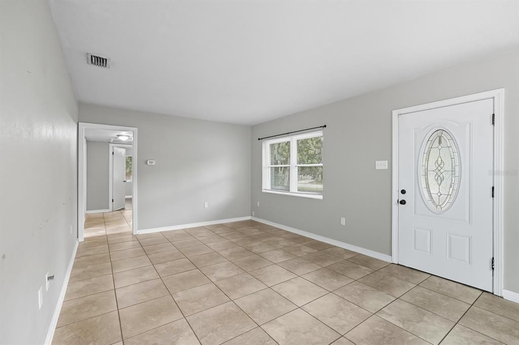 For Sale: $289,000 (3 beds, 2 baths, 1472 Square Feet)