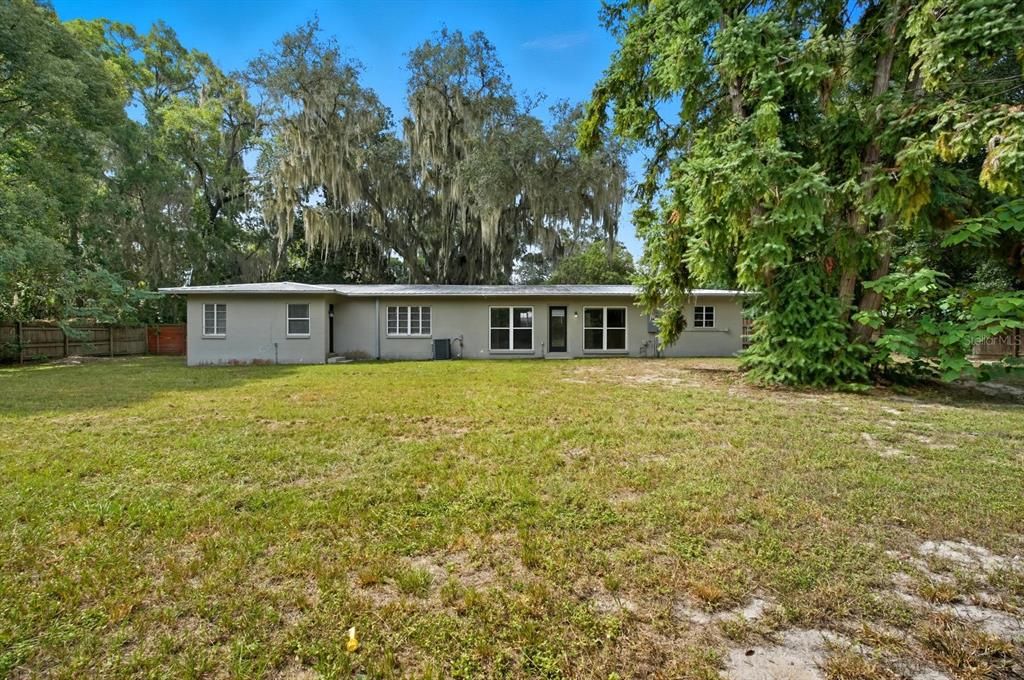 For Sale: $289,000 (3 beds, 2 baths, 1472 Square Feet)