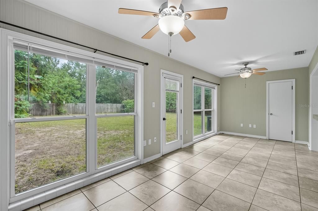 For Sale: $289,000 (3 beds, 2 baths, 1472 Square Feet)