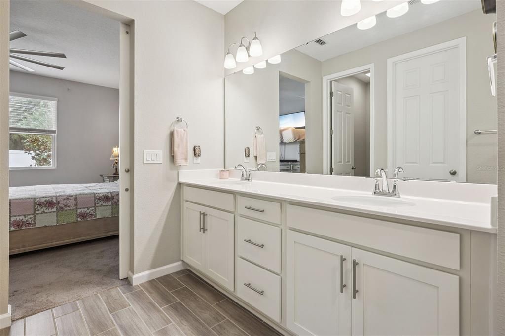 待售: $375,000 (4 贝兹, 3 浴室, 2291 平方英尺)