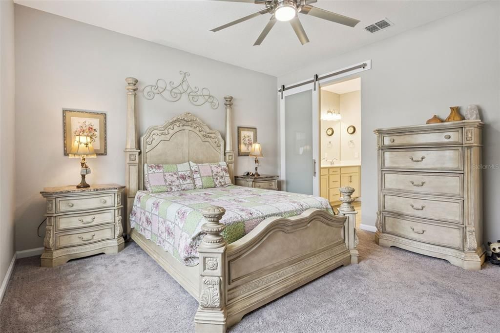 待售: $375,000 (4 贝兹, 3 浴室, 2291 平方英尺)