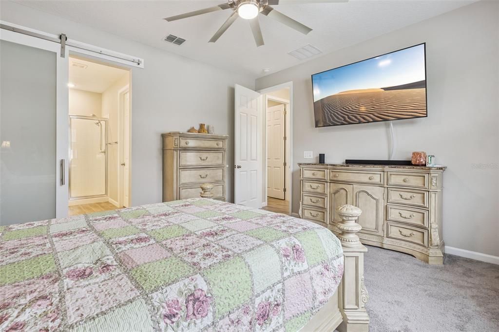 待售: $375,000 (4 贝兹, 3 浴室, 2291 平方英尺)