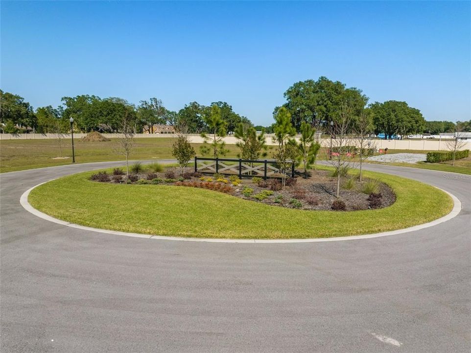 На продажу: $200,000 (1.06 acres)