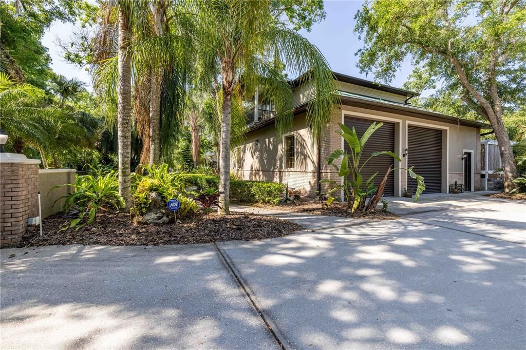 En Venta: $1,175,000 (2 camas, 2 baños, 2225 Pies cuadrados)