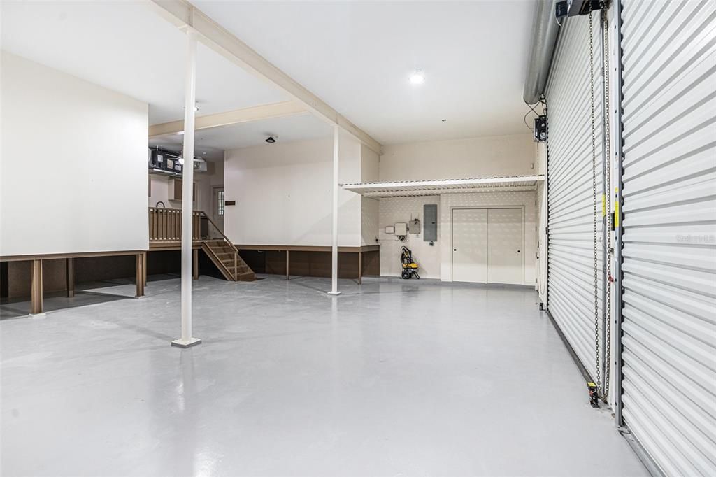 En Venta: $1,175,000 (2 camas, 2 baños, 2225 Pies cuadrados)