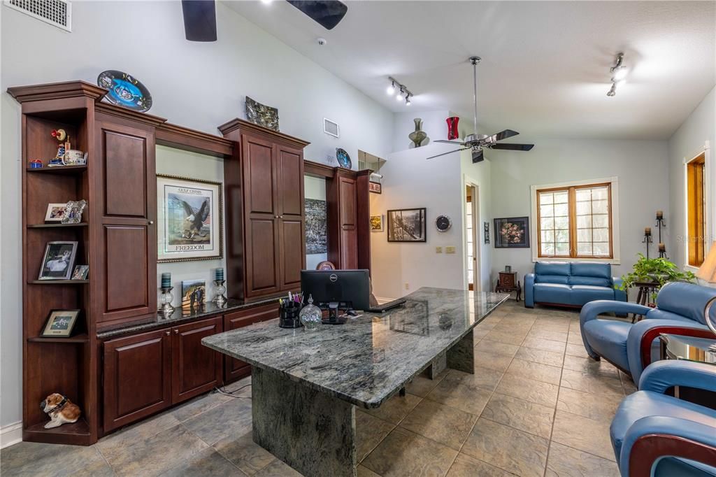 En Venta: $1,175,000 (2 camas, 2 baños, 2225 Pies cuadrados)