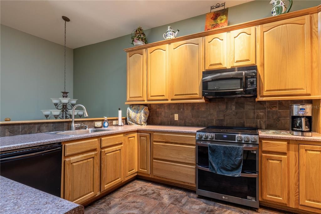 En Venta: $1,175,000 (2 camas, 2 baños, 2225 Pies cuadrados)