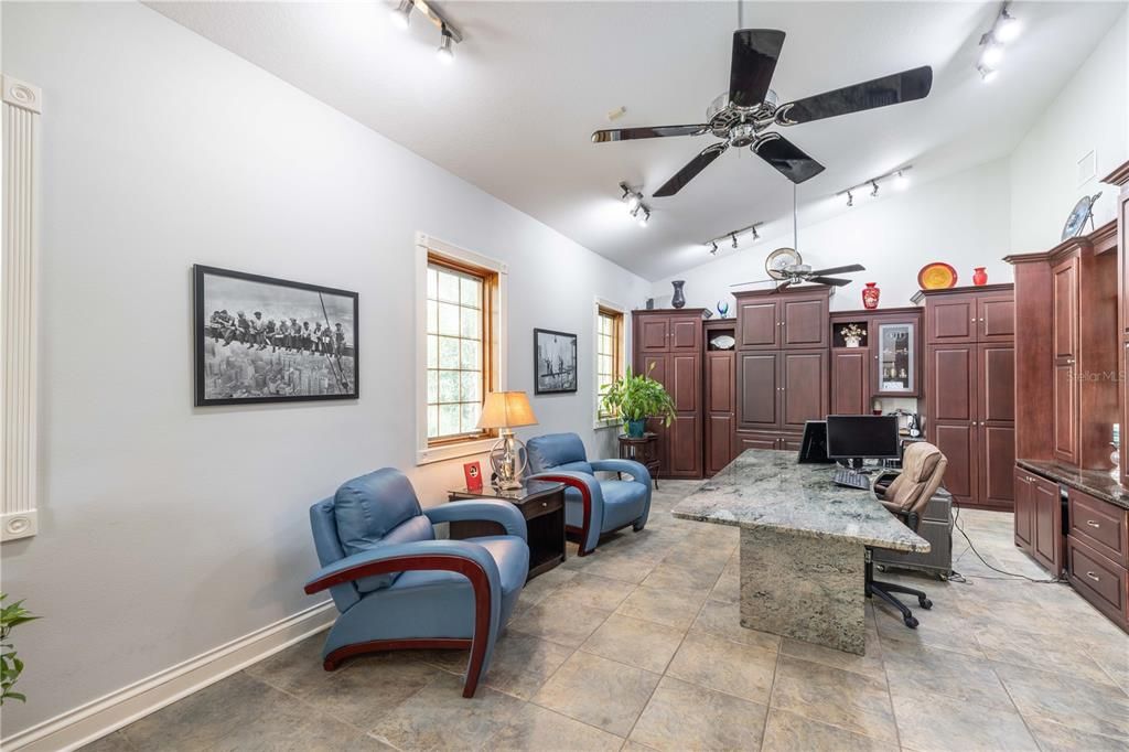 En Venta: $1,175,000 (2 camas, 2 baños, 2225 Pies cuadrados)