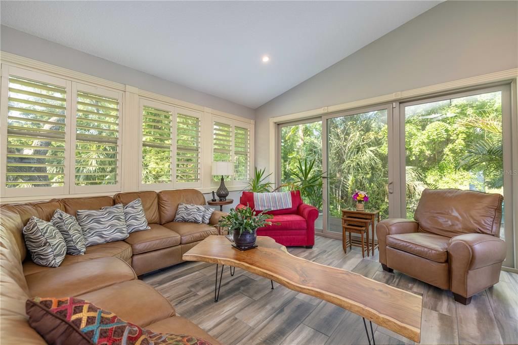 En Venta: $1,175,000 (2 camas, 2 baños, 2225 Pies cuadrados)