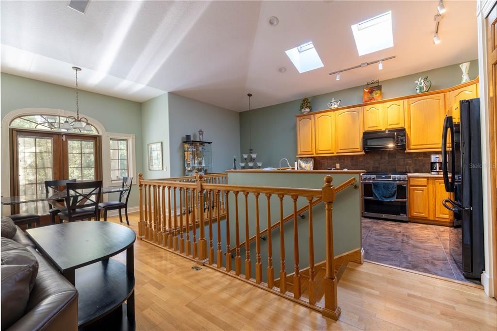 En Venta: $1,175,000 (2 camas, 2 baños, 2225 Pies cuadrados)