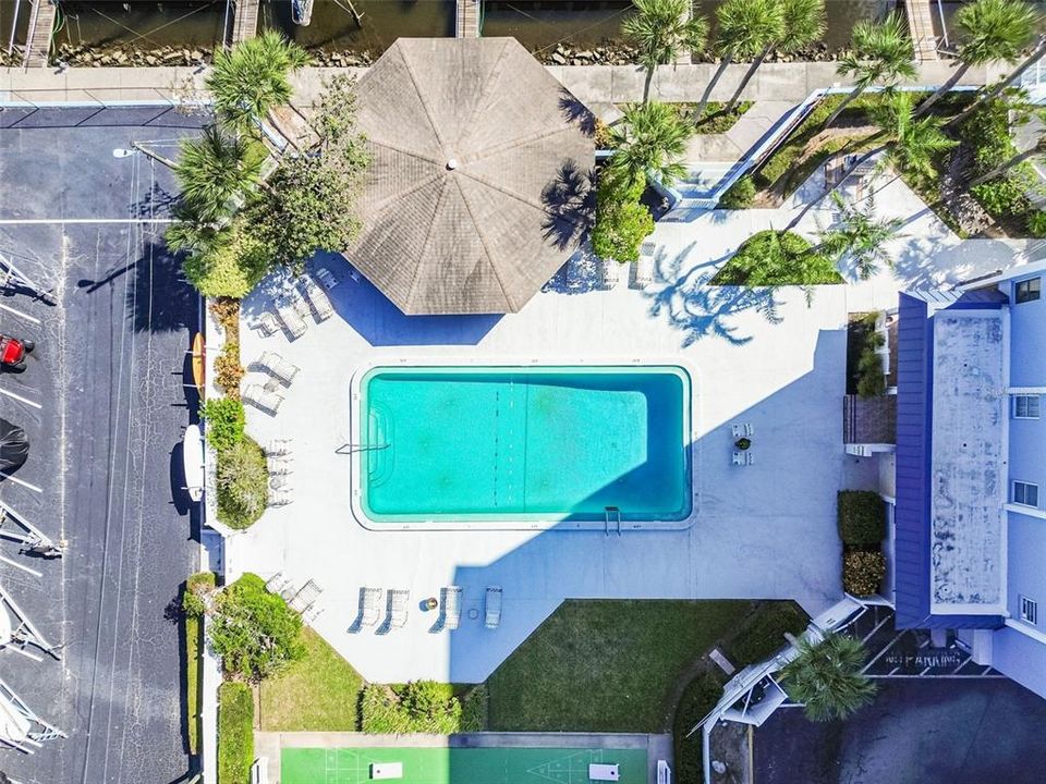 Под контрактом: $155,000 (2 спален, 2 ванн, 959 Квадратных фут)