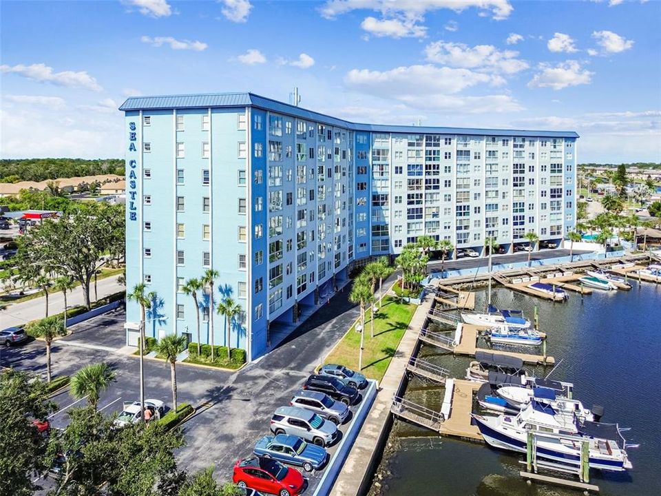 Под контрактом: $155,000 (2 спален, 2 ванн, 959 Квадратных фут)