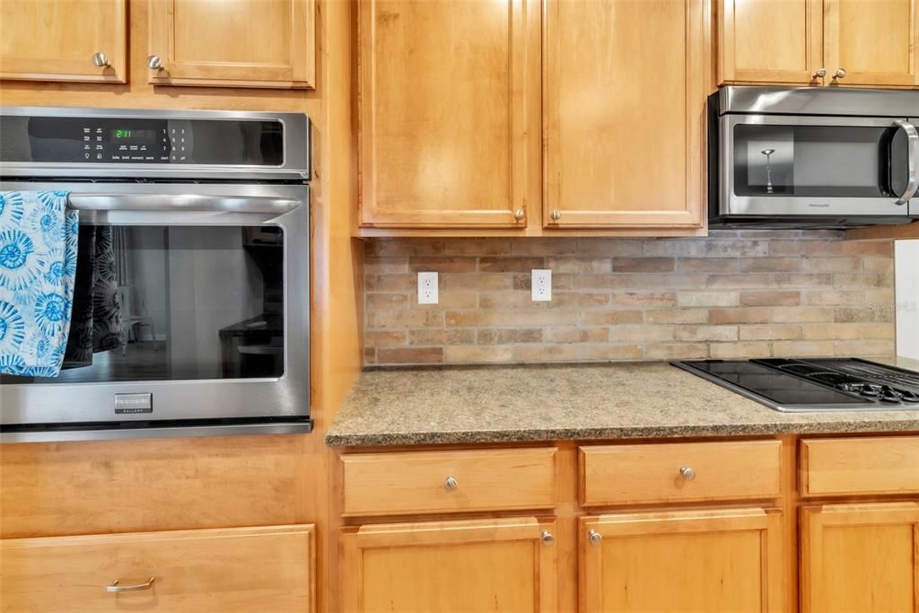 Active With Contract: $455,000 (3 beds, 2 baths, 1882 Square Feet)