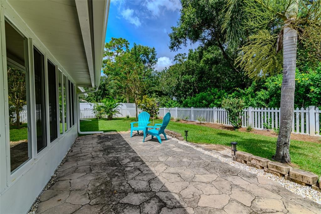 Active With Contract: $455,000 (3 beds, 2 baths, 1882 Square Feet)