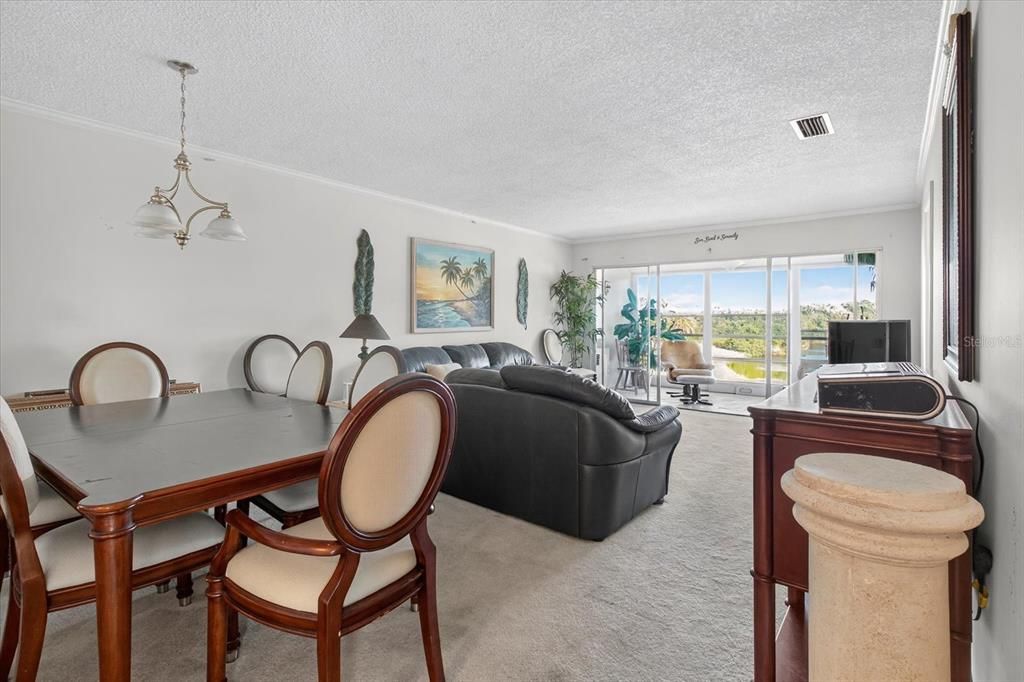 待售: $99,900 (2 贝兹, 2 浴室, 1000 平方英尺)