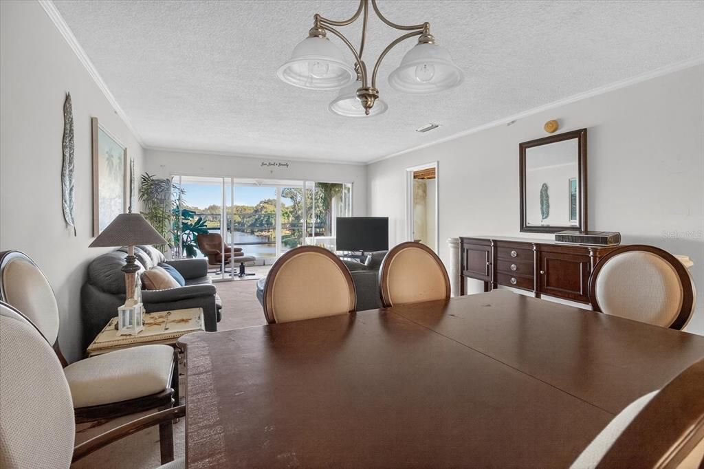 待售: $99,900 (2 贝兹, 2 浴室, 1000 平方英尺)