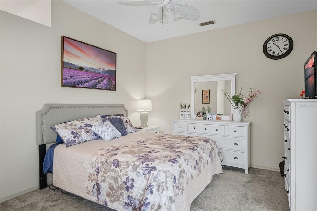 На продажу: $430,000 (3 спален, 2 ванн, 1947 Квадратных фут)