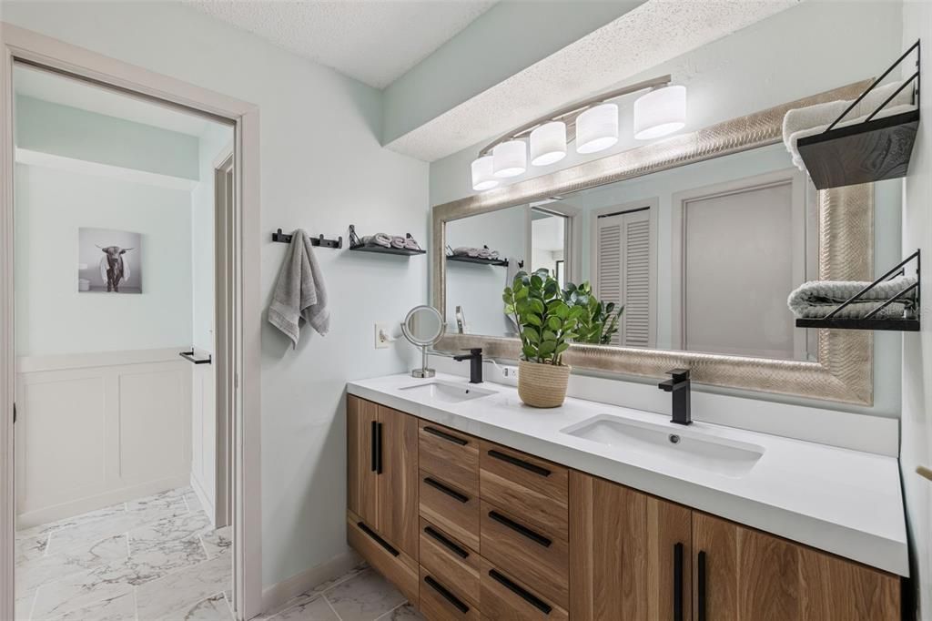 待售: $583,000 (4 贝兹, 2 浴室, 2559 平方英尺)