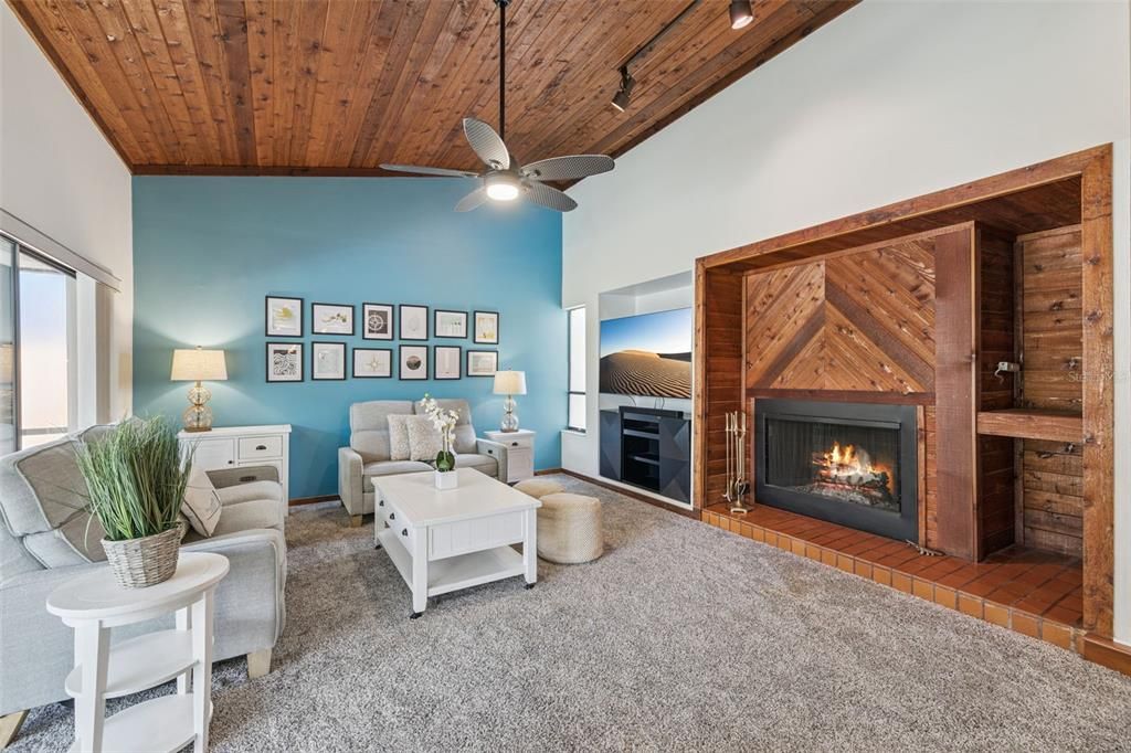 待售: $583,000 (4 贝兹, 2 浴室, 2559 平方英尺)