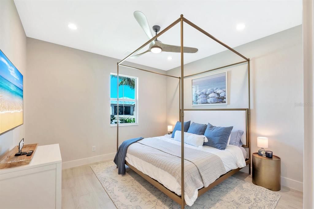 For Sale: $759,999 (4 beds, 3 baths, 3316 Square Feet)