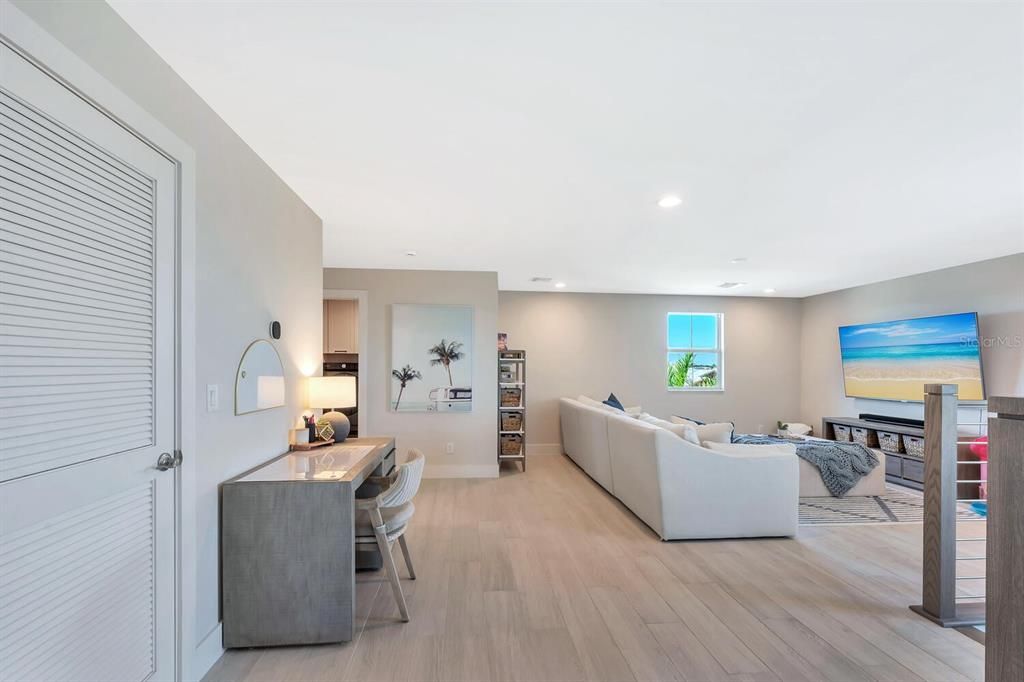 For Sale: $759,999 (4 beds, 3 baths, 3316 Square Feet)