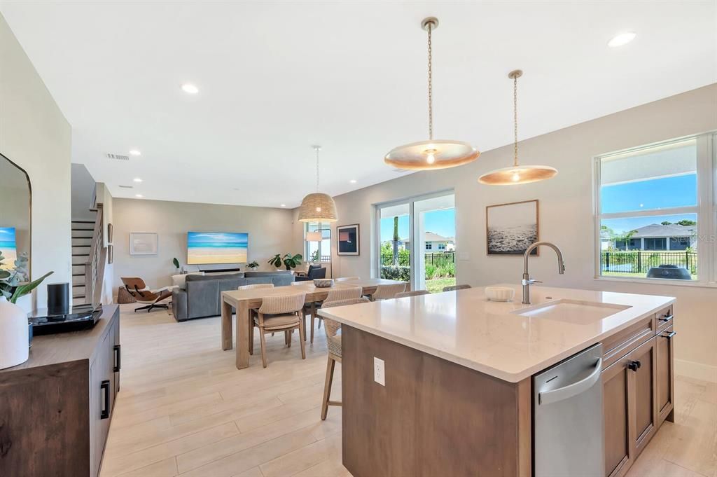 For Sale: $759,999 (4 beds, 3 baths, 3316 Square Feet)