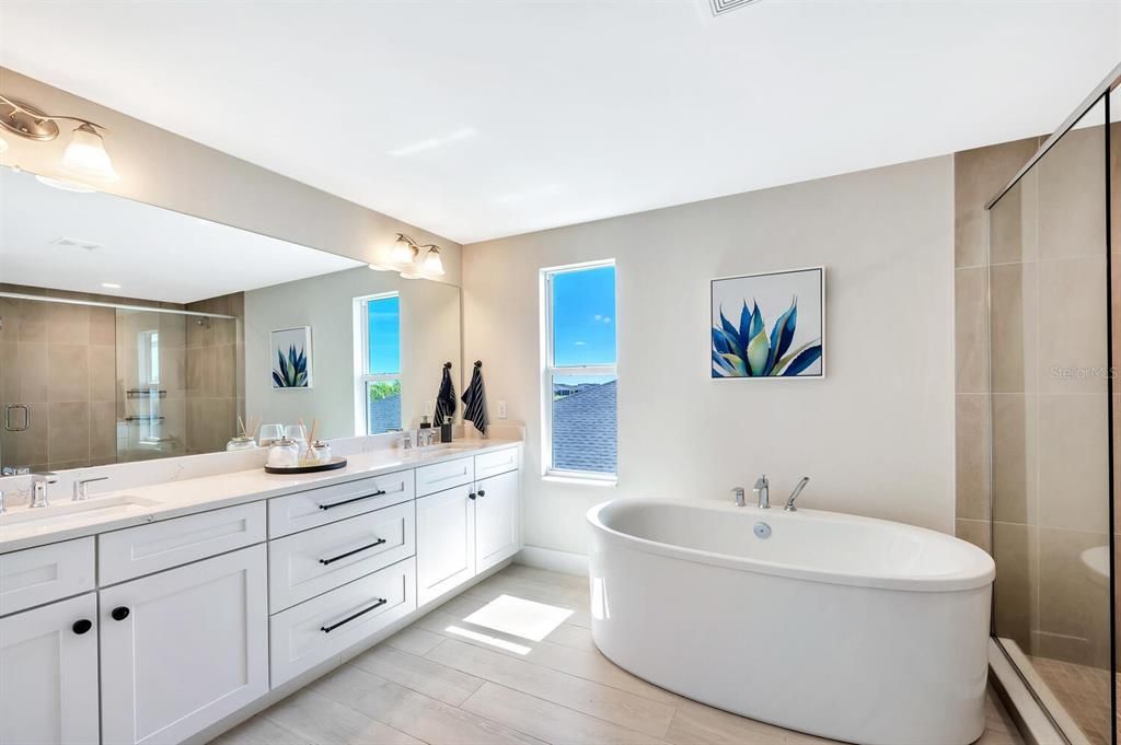 For Sale: $759,999 (4 beds, 3 baths, 3316 Square Feet)