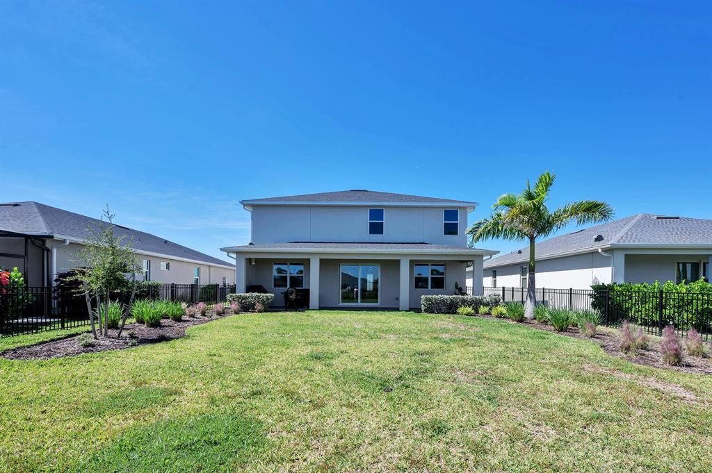 For Sale: $759,999 (4 beds, 3 baths, 3316 Square Feet)