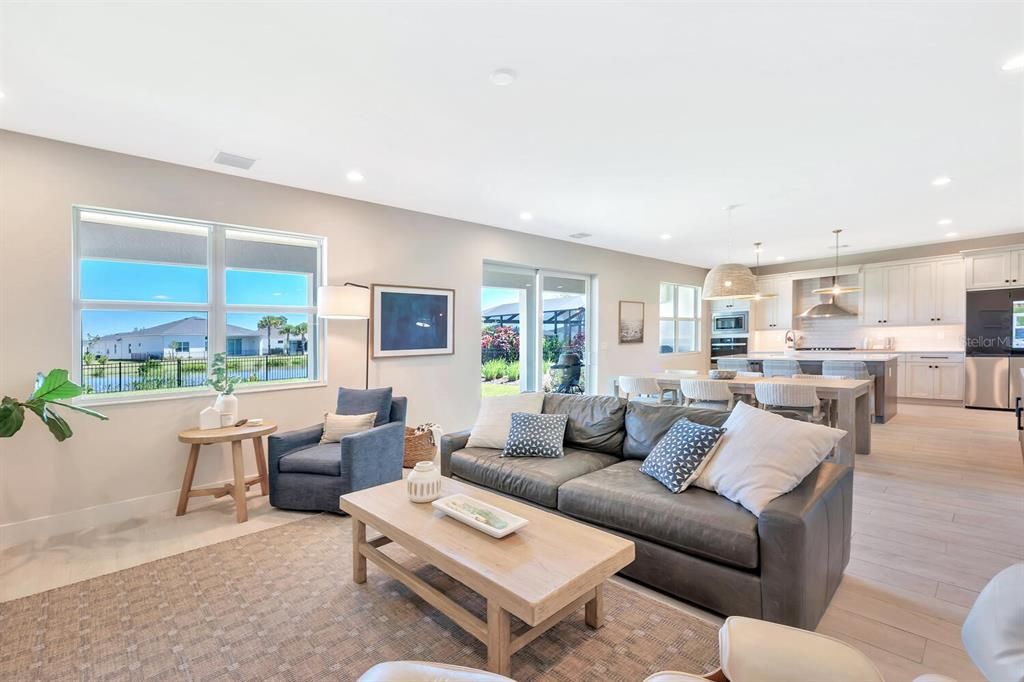 For Sale: $759,999 (4 beds, 3 baths, 3316 Square Feet)