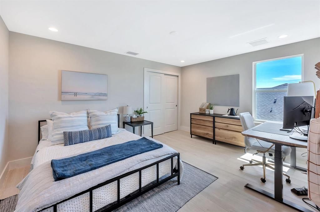 For Sale: $759,999 (4 beds, 3 baths, 3316 Square Feet)