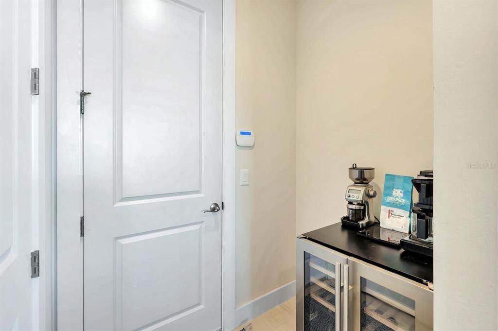 For Sale: $759,999 (4 beds, 3 baths, 3316 Square Feet)