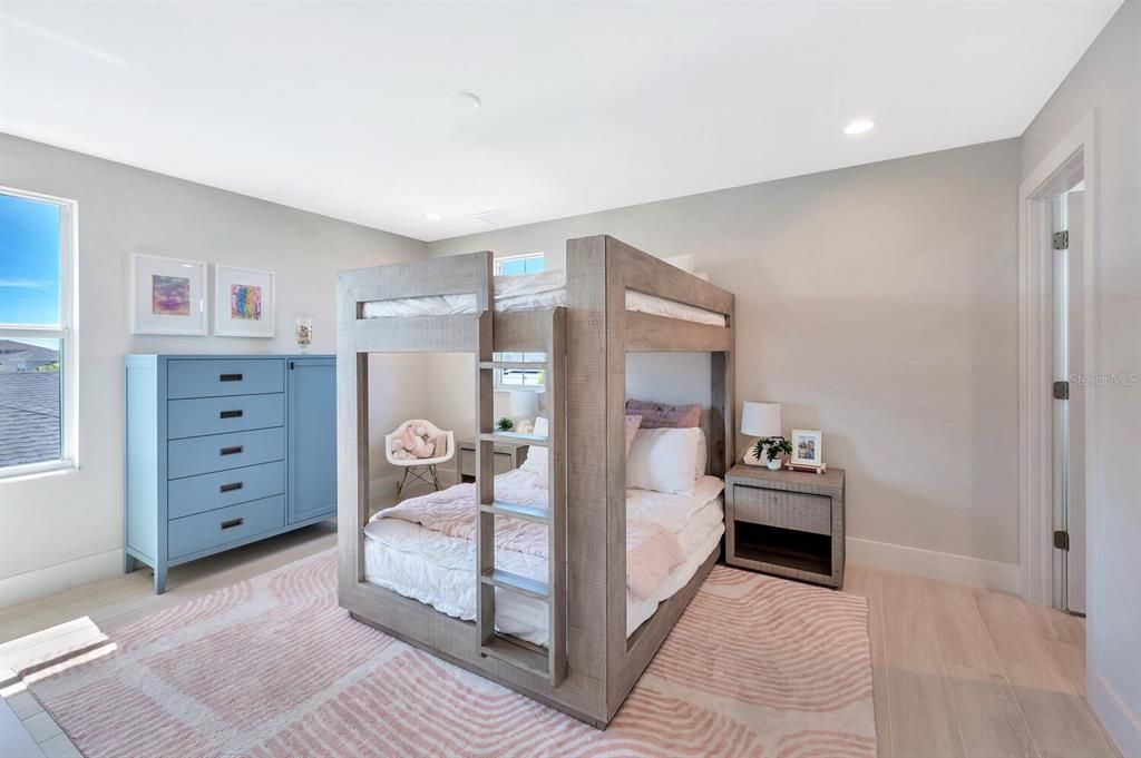 For Sale: $759,999 (4 beds, 3 baths, 3316 Square Feet)