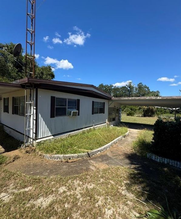 待售: $99,900 (3 贝兹, 2 浴室, 1288 平方英尺)