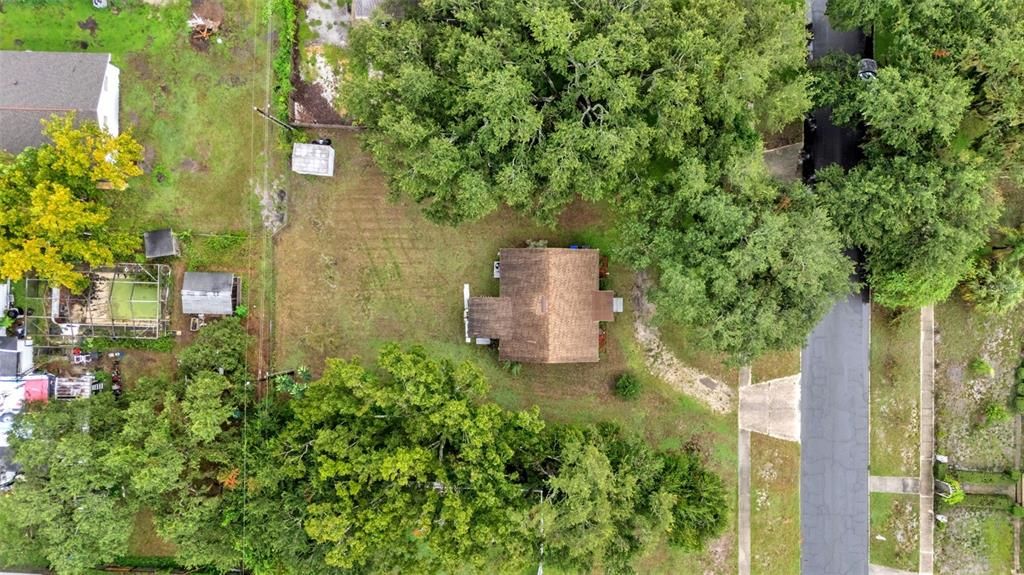 Active With Contract: $190,000 (2 beds, 1 baths, 855 Square Feet)